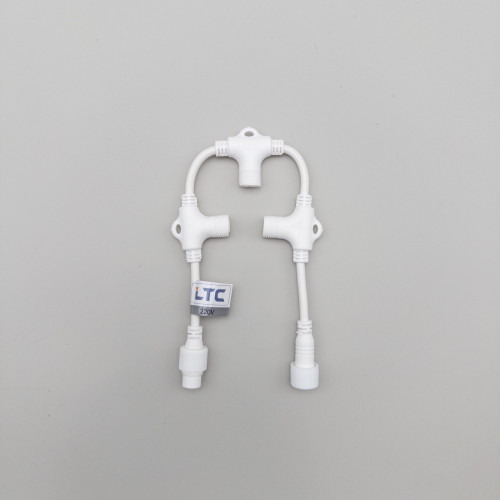 Разветвитель 3-х Лучевой для Бахромы, Занавесов и Нитей 220В без Возможности Управления, Провод Белый Каучук, IP65