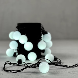 Гирлянда «Шарики» 5м Белая 220В, Диаметр Шарика 40мм, 20 LED, Провод Черный Каучук, IP65
